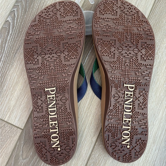 Pendleton Crater Lake Women’s Flip Flops Size 11 - Picture 11 of 12